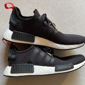 ADIDAS NMD_ R1 J (Big Kids) Youth